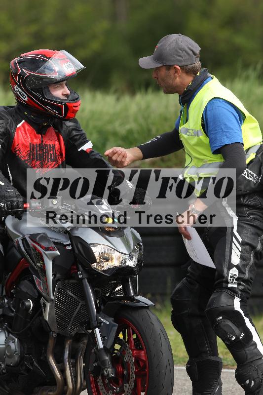 Archiv-2025/10 23.04.2025 Cornu Master School ADR/rot-rouge/6